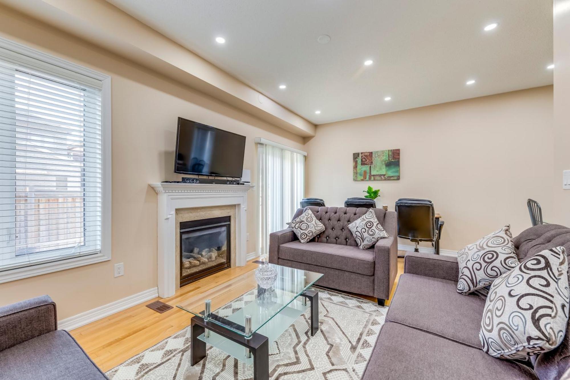 Avid Vacation Palace In Castlemore , Brampton Exterior foto