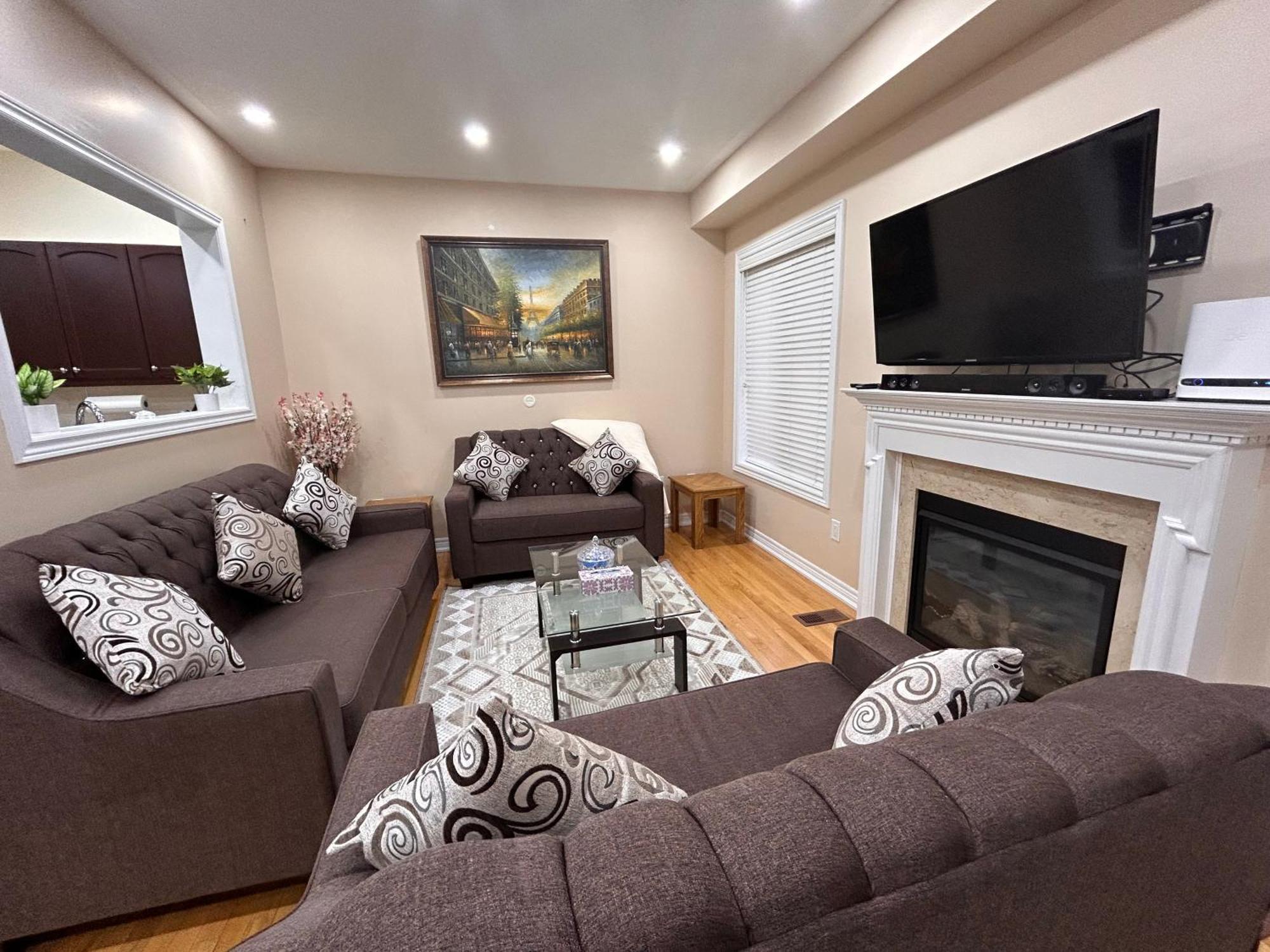 Avid Vacation Palace In Castlemore , Brampton Exterior foto